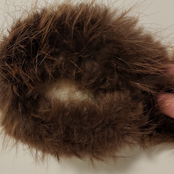 Beaver - Ear Muffs - Picture 2 of 3